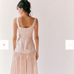 Elegant Pink Sleeveless Dress